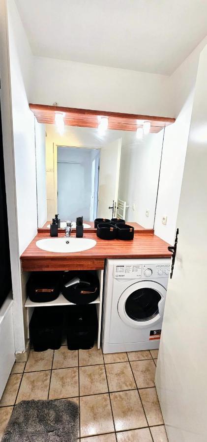 L'Evasion, Cergy, Downtown, 6 Pers, 2 Min Rer A, 2 Places De Parking Privatives, Netflix Et Beinsports Lägenhet Exteriör bild